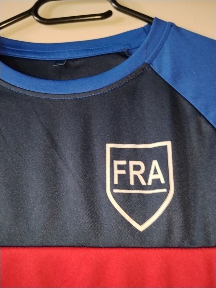 Tee shirt France taille 12 ans - photo numéro 2