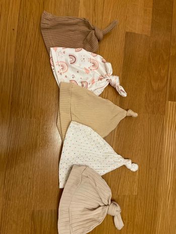 Lot de 5 bonnets neufs taille 1 mois SHEIN