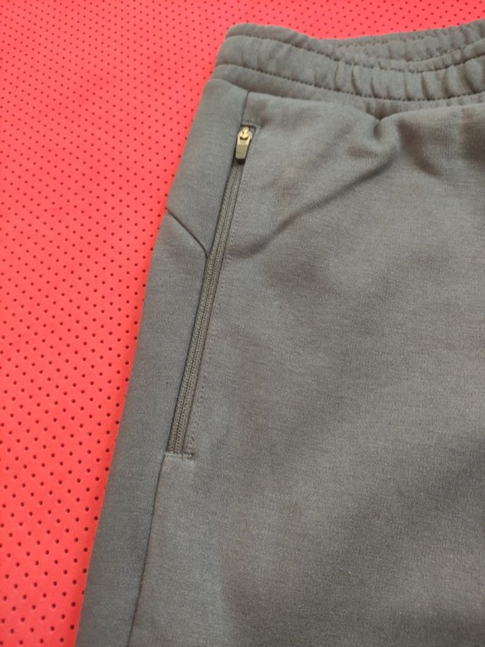 Pantalon de foot Manchester City, Puma Authentique Officiel taille enfant 12/13 ans, Neuf - photo numéro 4