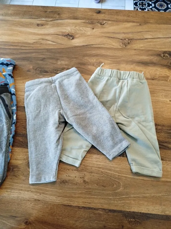 Lot 9 mois pantalons jogging - photo numéro 3