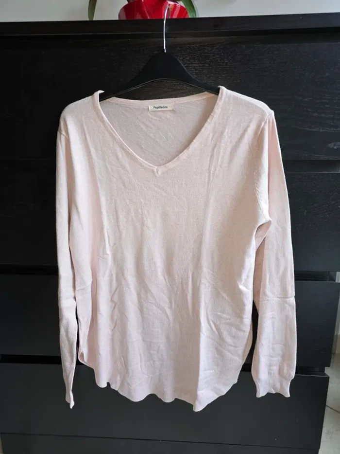 pull fin rose Papillonne