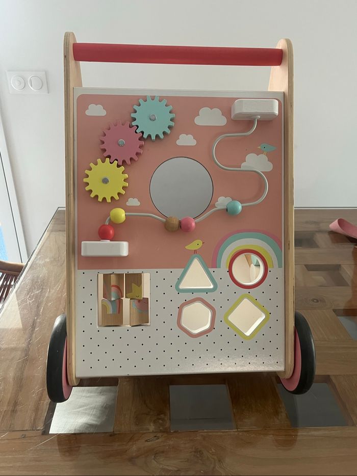 Chariot de marche bébé