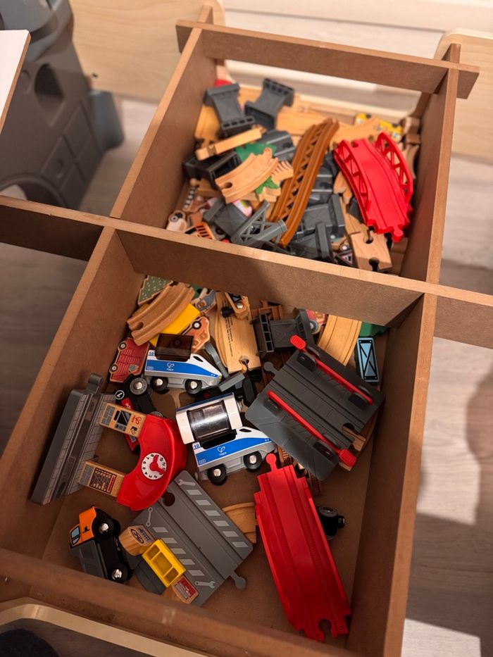 Table train d’activités Hape - photo numéro 3