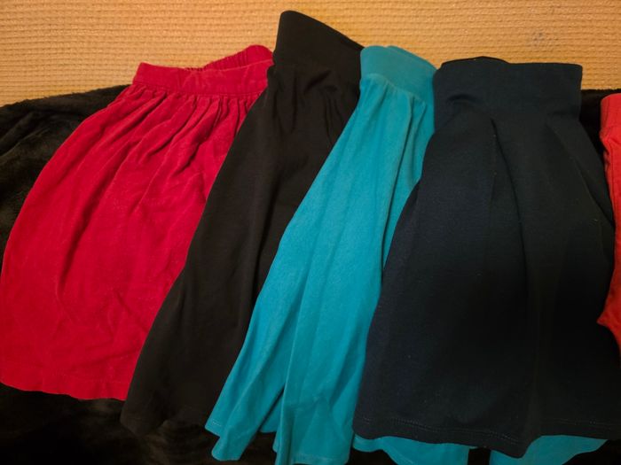 Lots de vêtements fille 8 ans - photo numéro 2