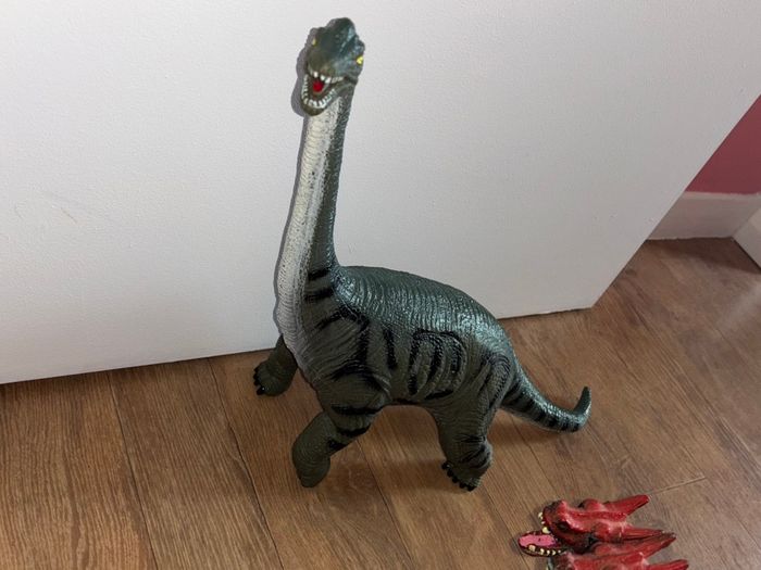 Lot de dinosaures - photo numéro 2
