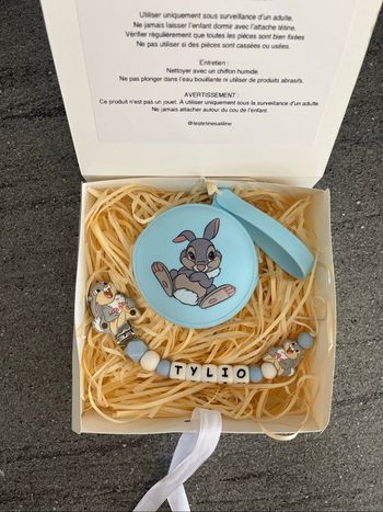 Attache tétine personnalisée