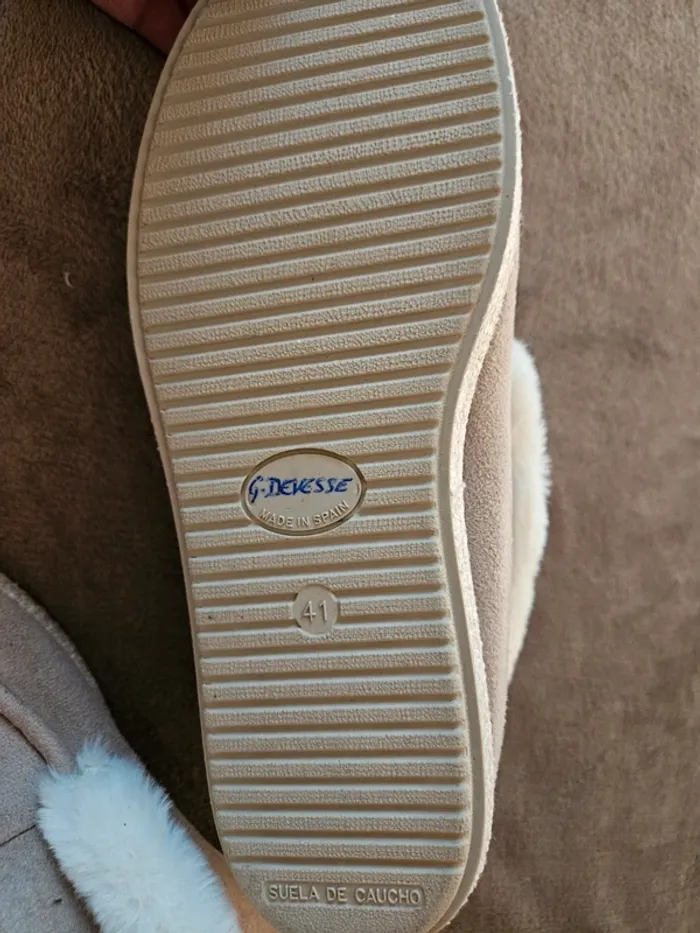 Paire de chaussons - photo numéro 11