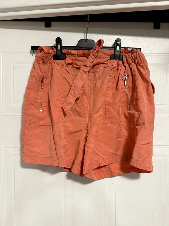 Short Fluide Saumon Taille 38/40 - photo numéro 2
