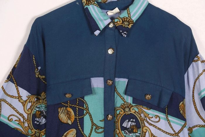 Superbe chemisette vintage 80-90's en viscose motif coquillages et dessins marins (#240164) - photo numéro 3