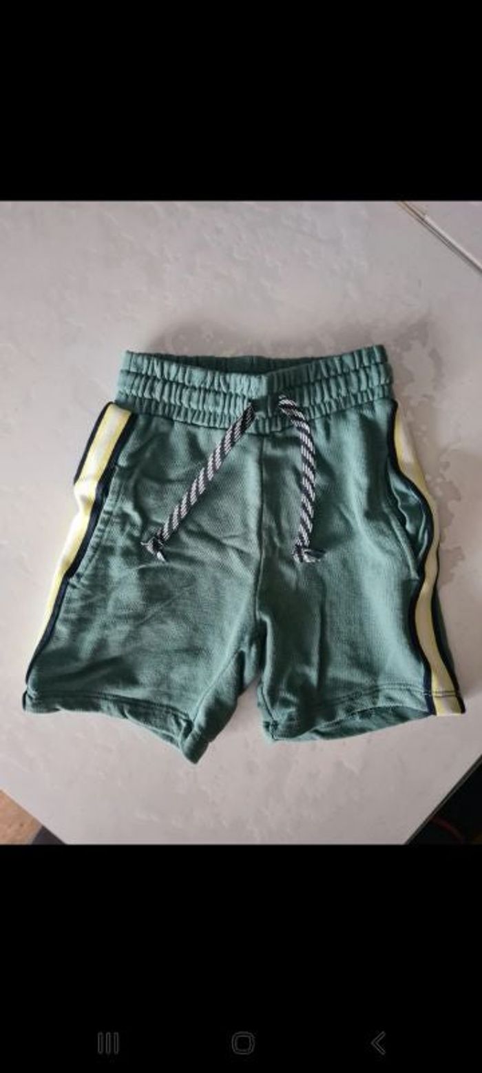 Short 3ans