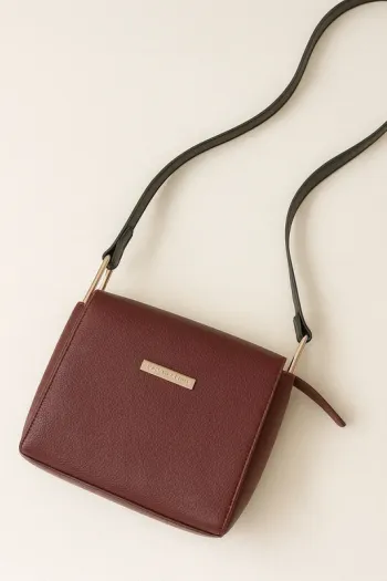 Sac bandoulière bordeaux – Effet cuir grainé