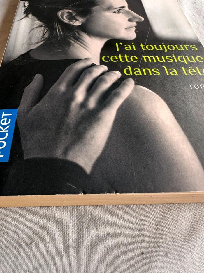 J’ai toujours cette musique dans la tête – Agnès Martin-Lugand - photo numéro 2