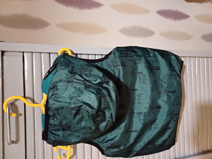 veste réversible sans manche avec capuchepour garçons Taille 3 ans - photo numéro 3