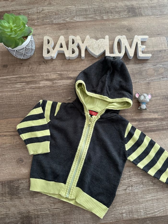 - Veste Tissaia - 12 mois - Très bon état