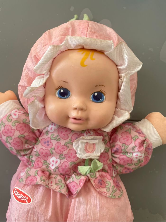 Poupée doudou Playskool rose pâle avec bruit - photo numéro 3