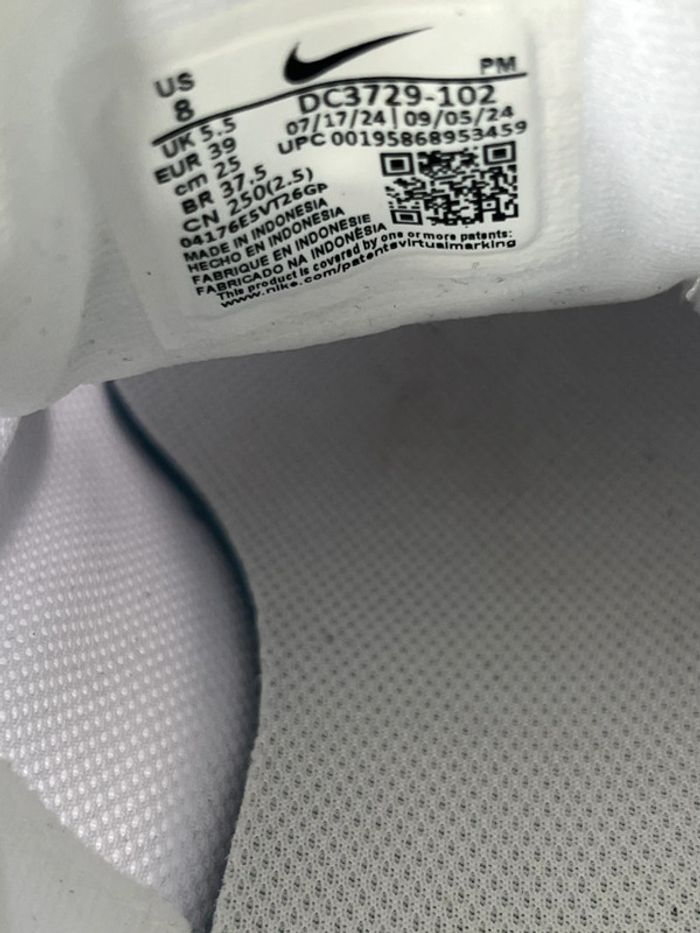 Baskets , Nike , Blanches , Femmes , Taille 39 , neuves - photo numéro 8