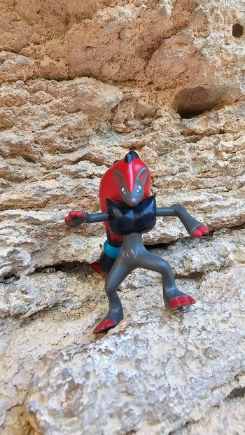 Super figurine Pokemon Nintendo zoroark
