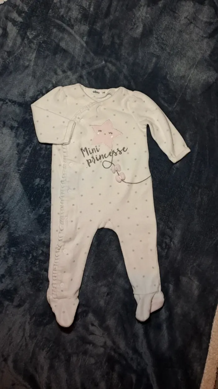 💚Pyjama bébé fille "Mini Princesse" GÉMO – 12 mois - photo numéro 2