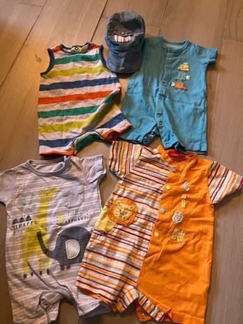 Lots combinaisons et une casquette