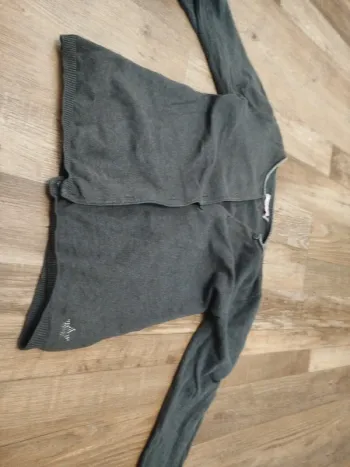 Gilet gris et argent taille 10 ans gemo