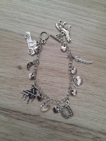 Bracelet à breloques inspiré de la Saga Twilight