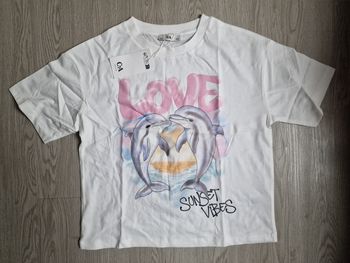 T-shirt et jupe 