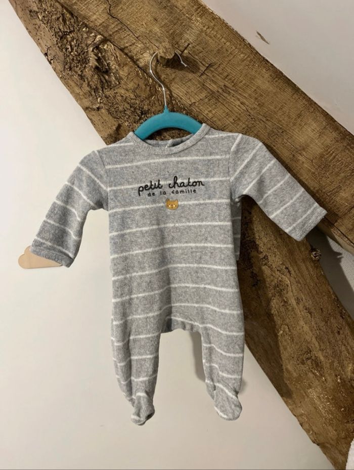 Pyjamas 1-3mois - photo numéro 3