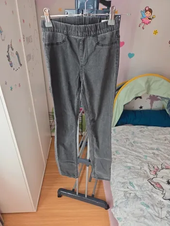Jean skinny taille 8 ans