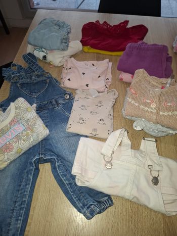 Lot 24 vêtements T.9mois état satisfaisant à très bon état