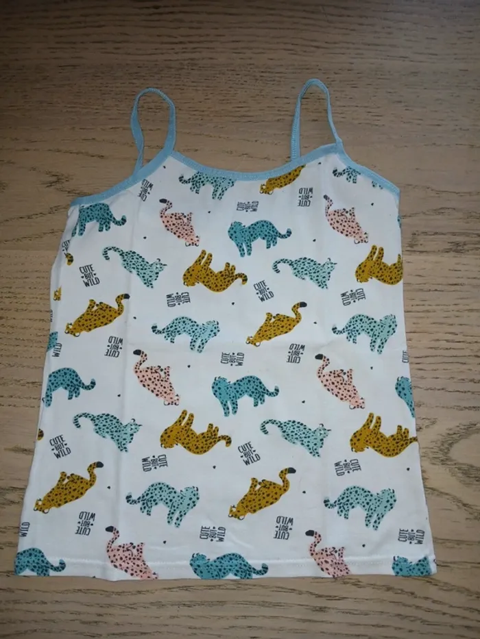 Lot 2 tee-shirts sous vêtements fille 7/8 ans - photo numéro 4