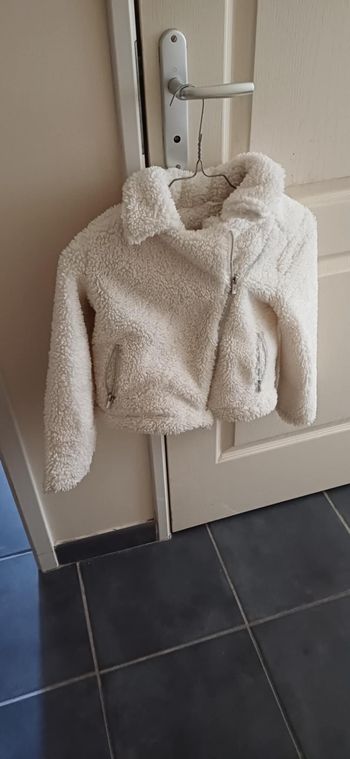 Magnifique veste fille taille 8 ans orchestra boucles