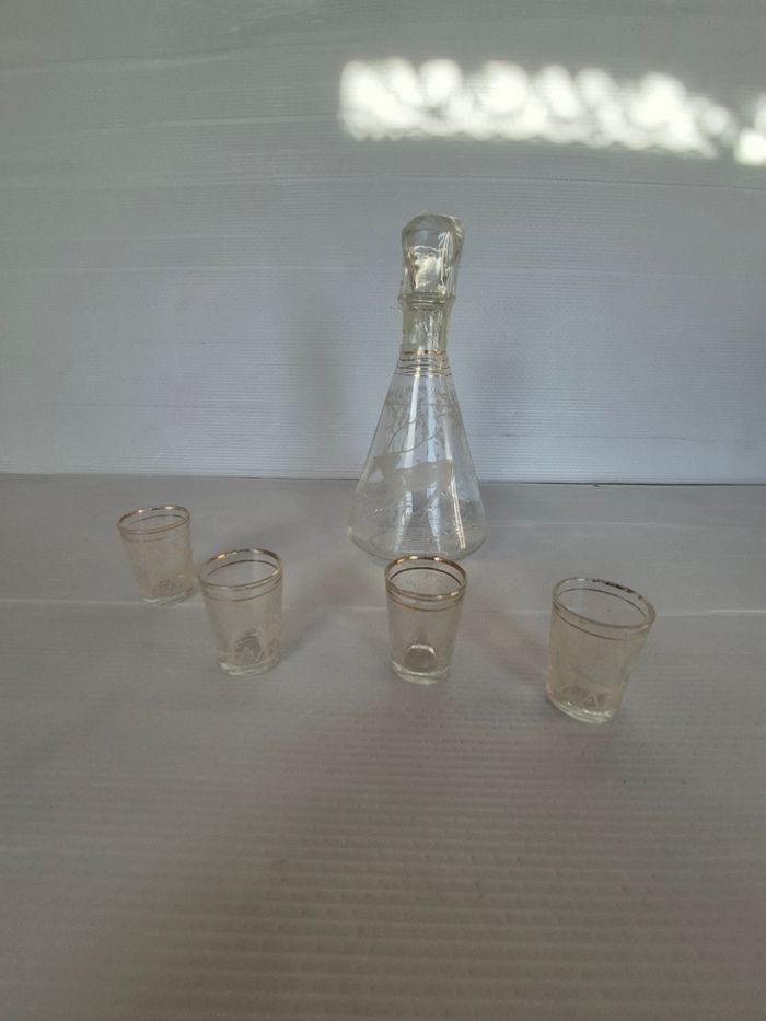 Service à liqueur motif cerf et biche