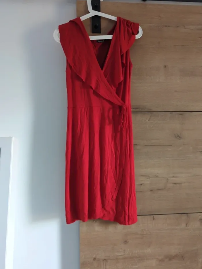 Robe style portefeuille à volant - photo numéro 1