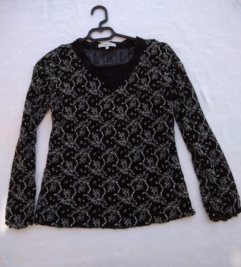 Haut dentelle noir et blanc femme