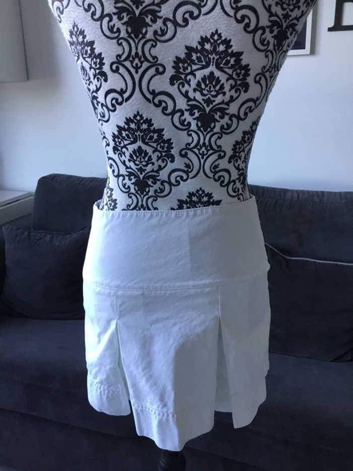 Jolie Jupe blanche courte classe doublée Pimkie T36 neuve - photo numéro 2