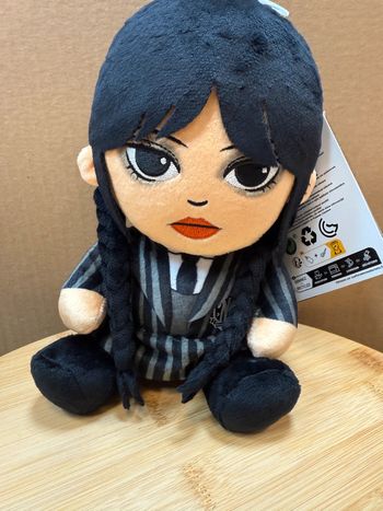 Peluche Mercredi Addams – Kidrobot Officielle
