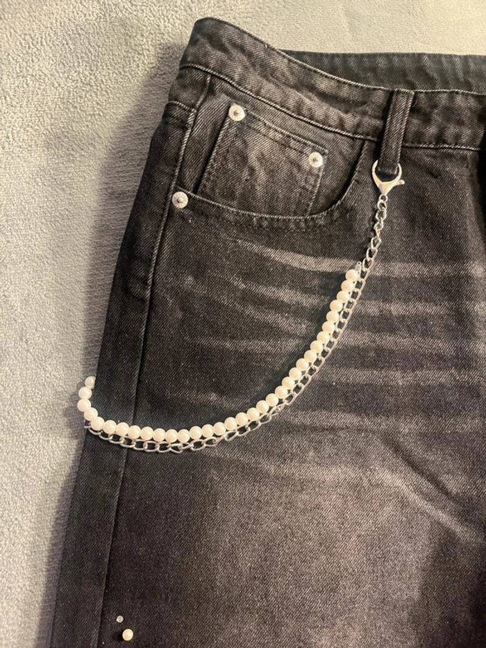 Short en denim noir jeans pearl with chain brodé style Y2K – Taille L - photo numéro 4