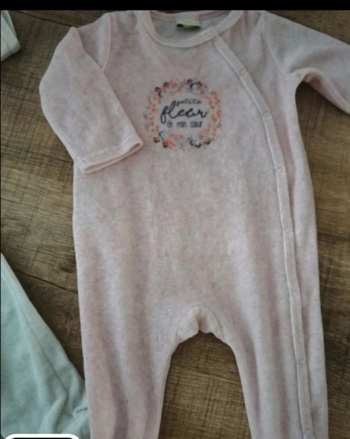 Lot de 2 pyjamas velour 6 mois - photo numéro 2