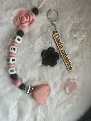 Attache tétine personnalisé coeur