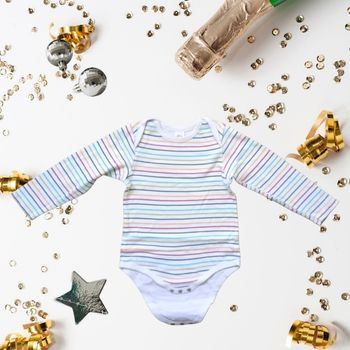 👶 Body bébé garçon à rayures taille 18 mois prêt à faire fondre les cœurs ! 🌈