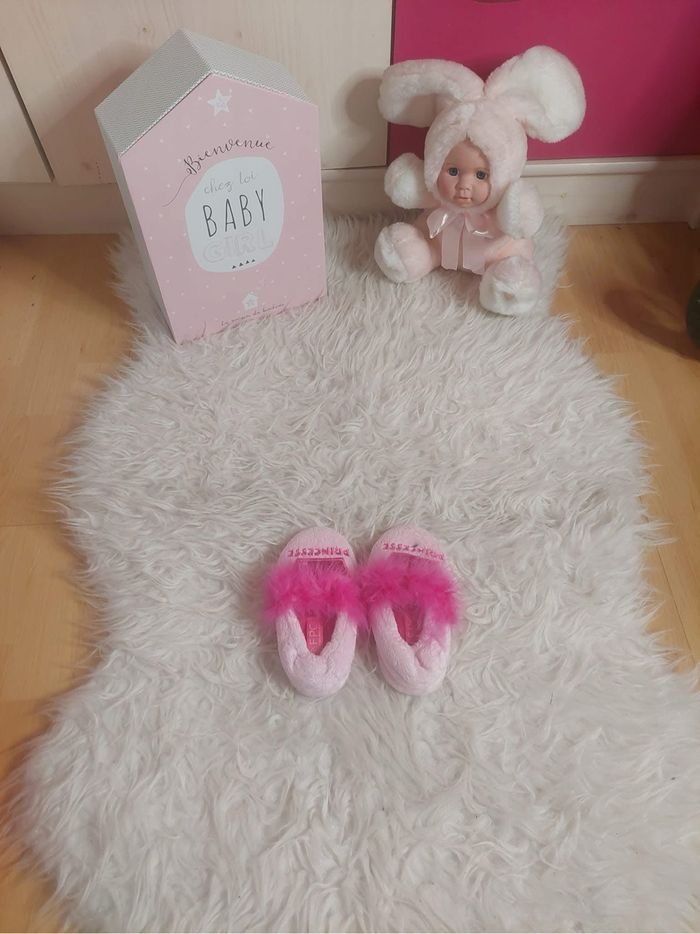Pantoufles/chaussons roses paillettes plumes princesse fille T25 BE 👑