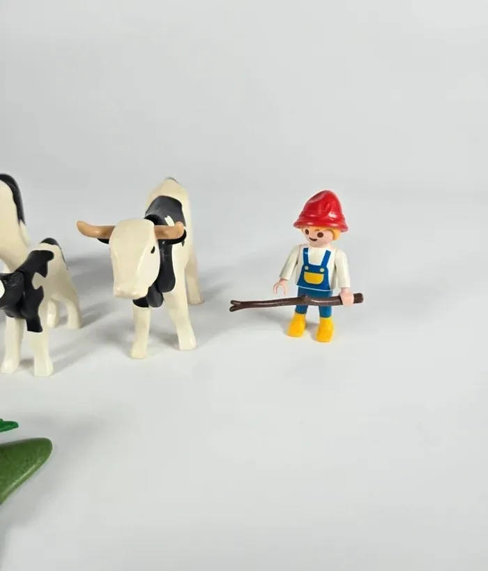Playmobil Troupeau de vaches et fermier - photo numéro 2