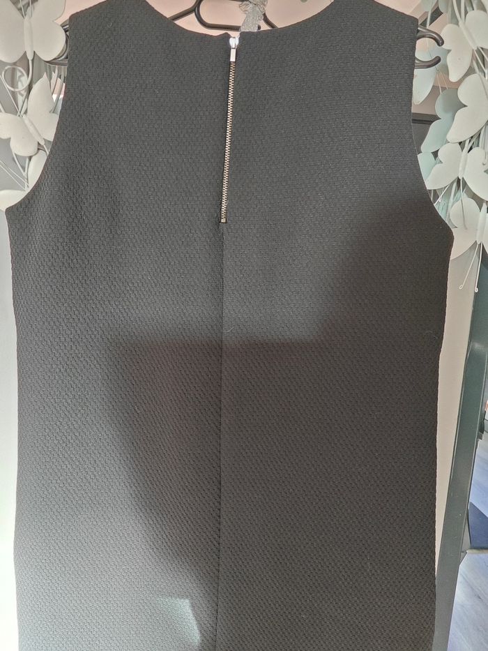 Petite robe noire - photo numéro 4