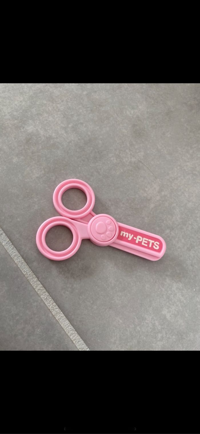 Jouet ciseau vétérinaire