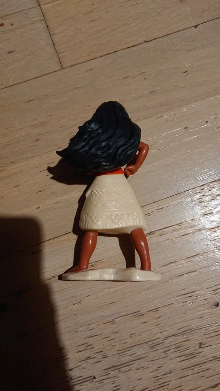 Figurine vaiana "Kinder surprise maxi" - photo numéro 2