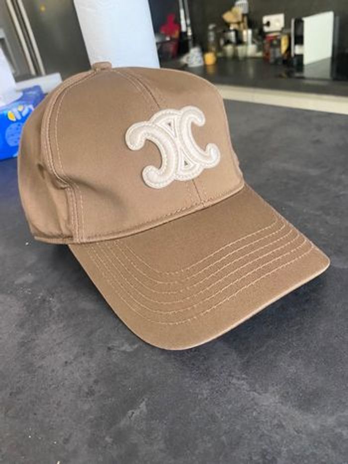 Casquette Celine triompe neuve beige - photo numéro 2