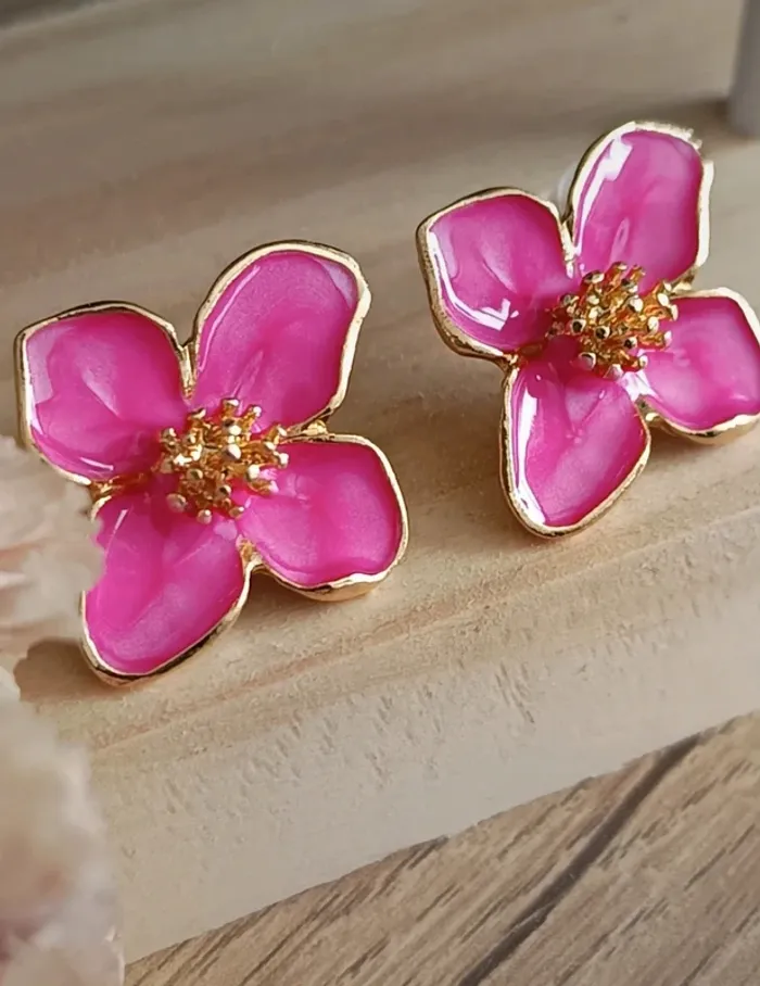 Boucles d'oreilles fleurs rose fushia - photo numéro 2