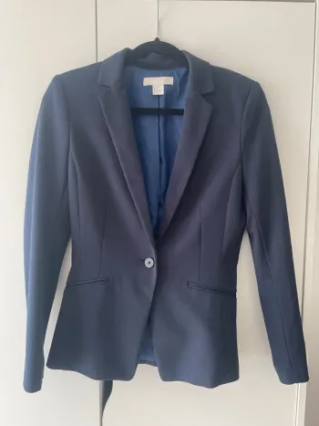 Blazer h&m en très bon état taille 36
