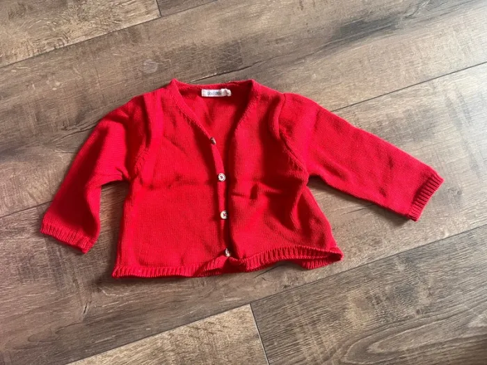 Gilet rouge 3 mois