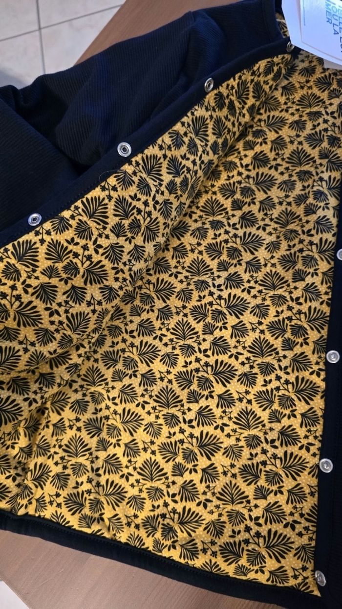 Neuve (non portée) 🥰😍 superbe veste réversible matelassée 10 ans fille 😍🥰 - photo numéro 2